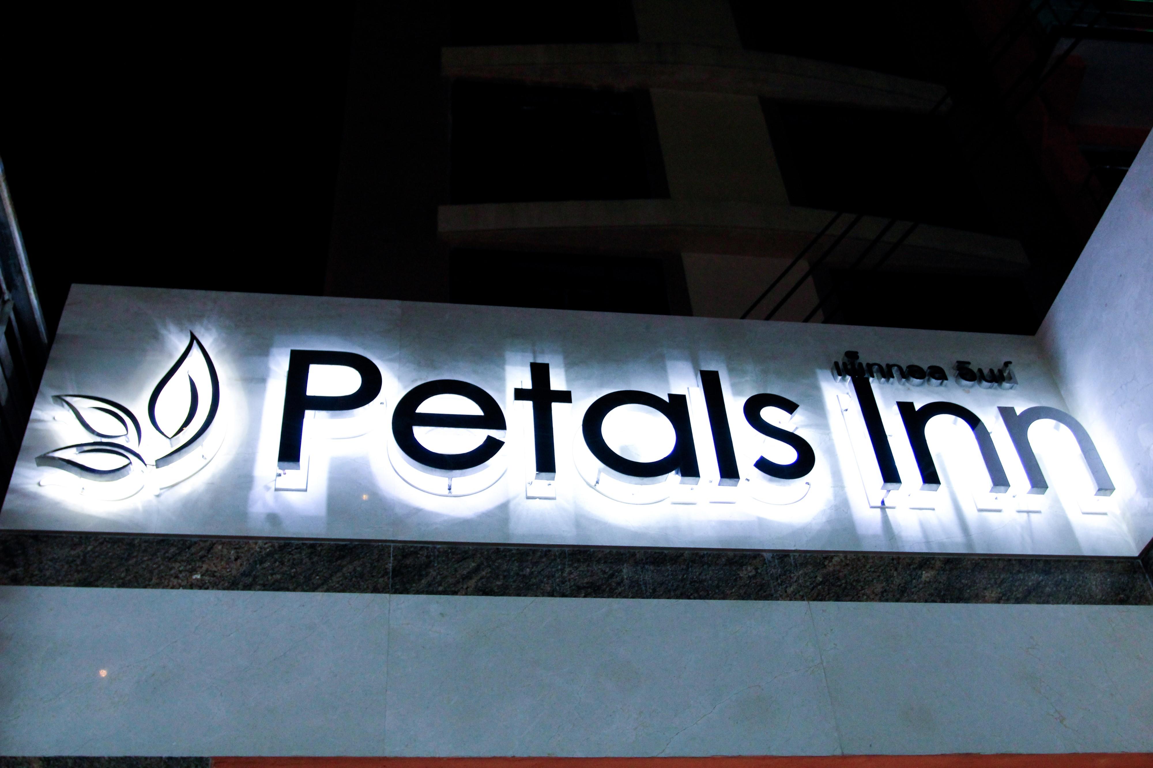 Petals Inn Banguecoque Exterior foto